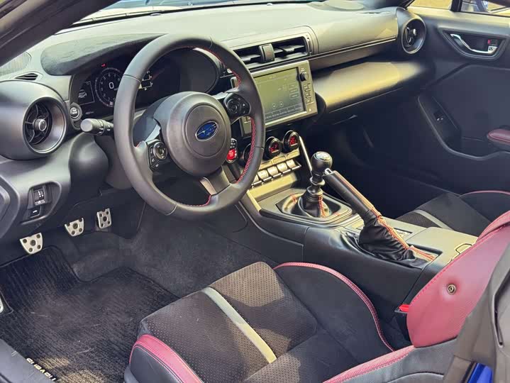 Фото 6 - Subaru BRZ