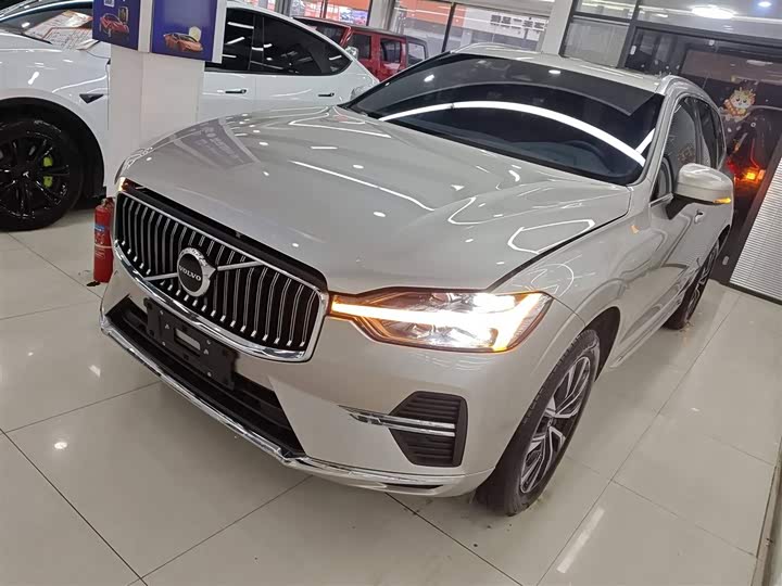 Фото 2 - Volvo XC60