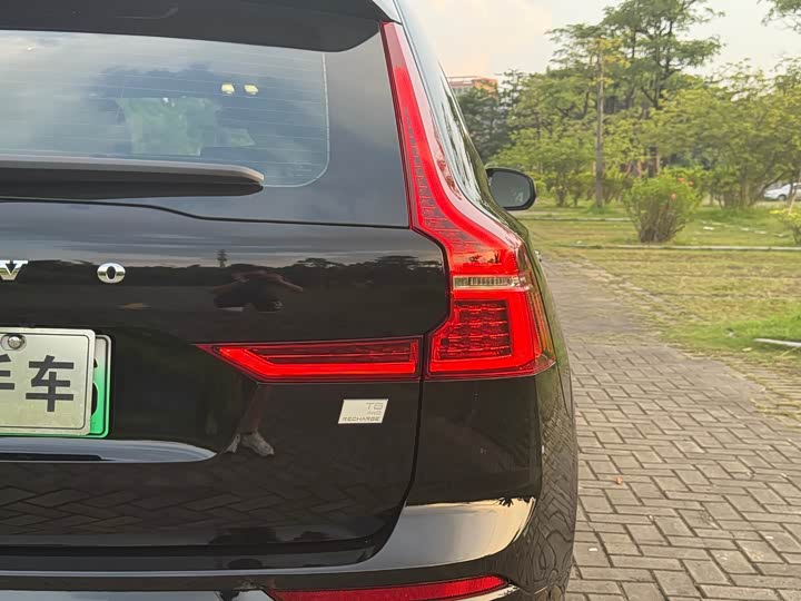 Фото 10 - Volvo XC60 Hybrid