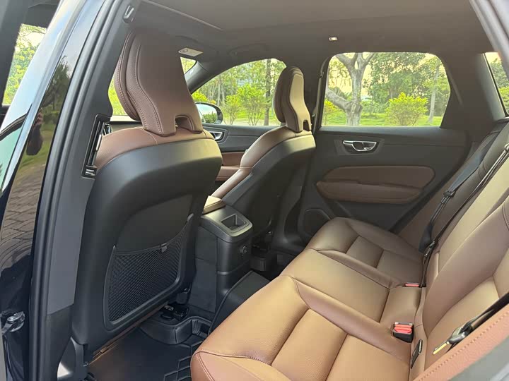 Фото 13 - Volvo XC60 Hybrid