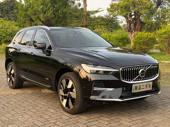 Фото 3 - Volvo XC60 Hybrid