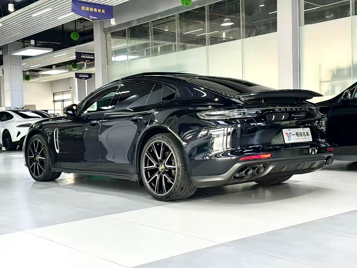 Фото 4 - Porsche Panamera