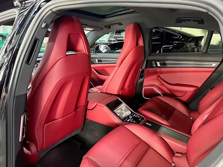 Фото 6 - Porsche Panamera