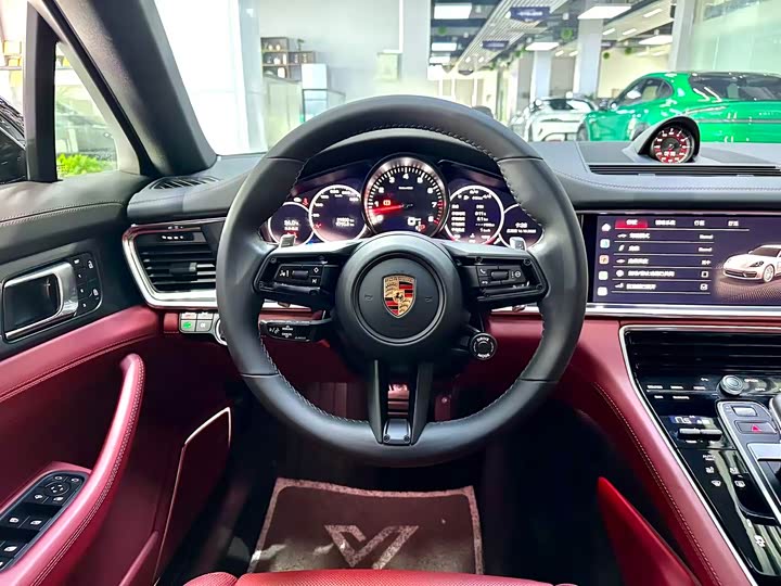 Фото 9 - Porsche Panamera