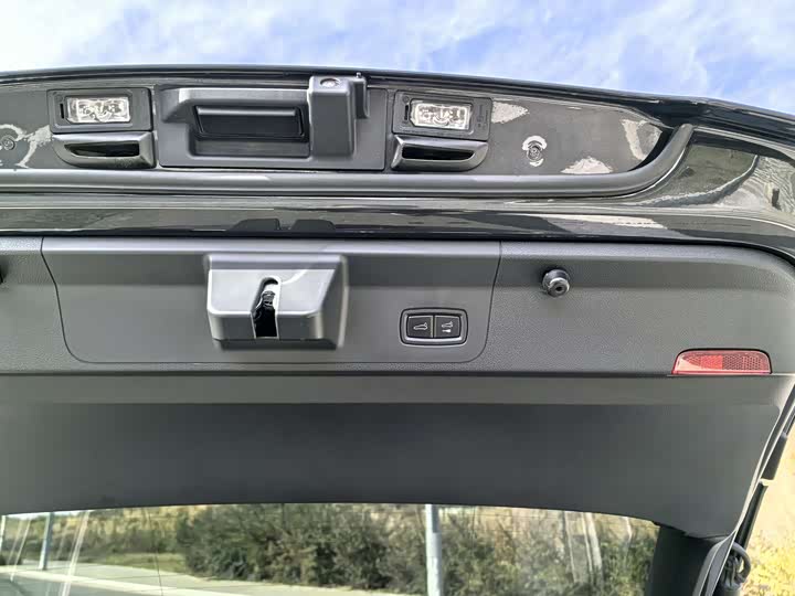 Фото 21 - Porsche Panamera