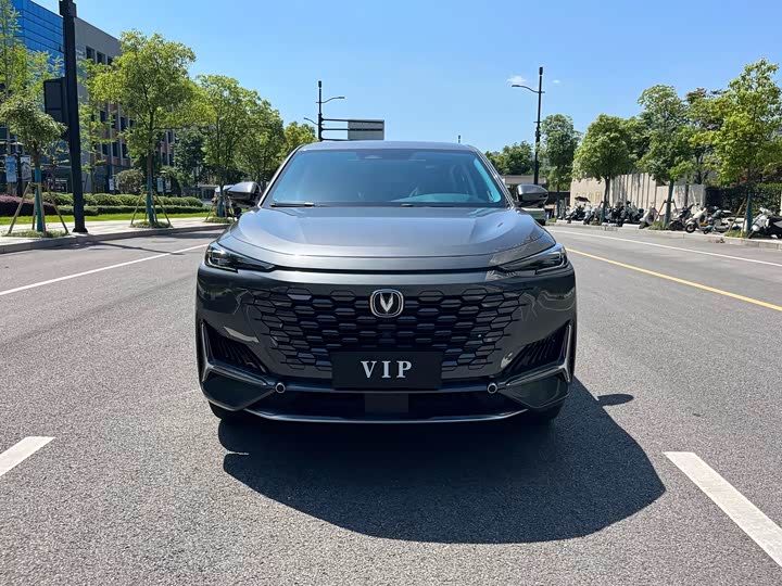 Фото 2 - Changan UNI-K