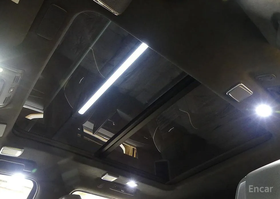 Фото 13 - Cadillac Escalade