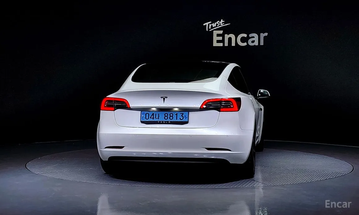 Фото 4 - Tesla Model 3