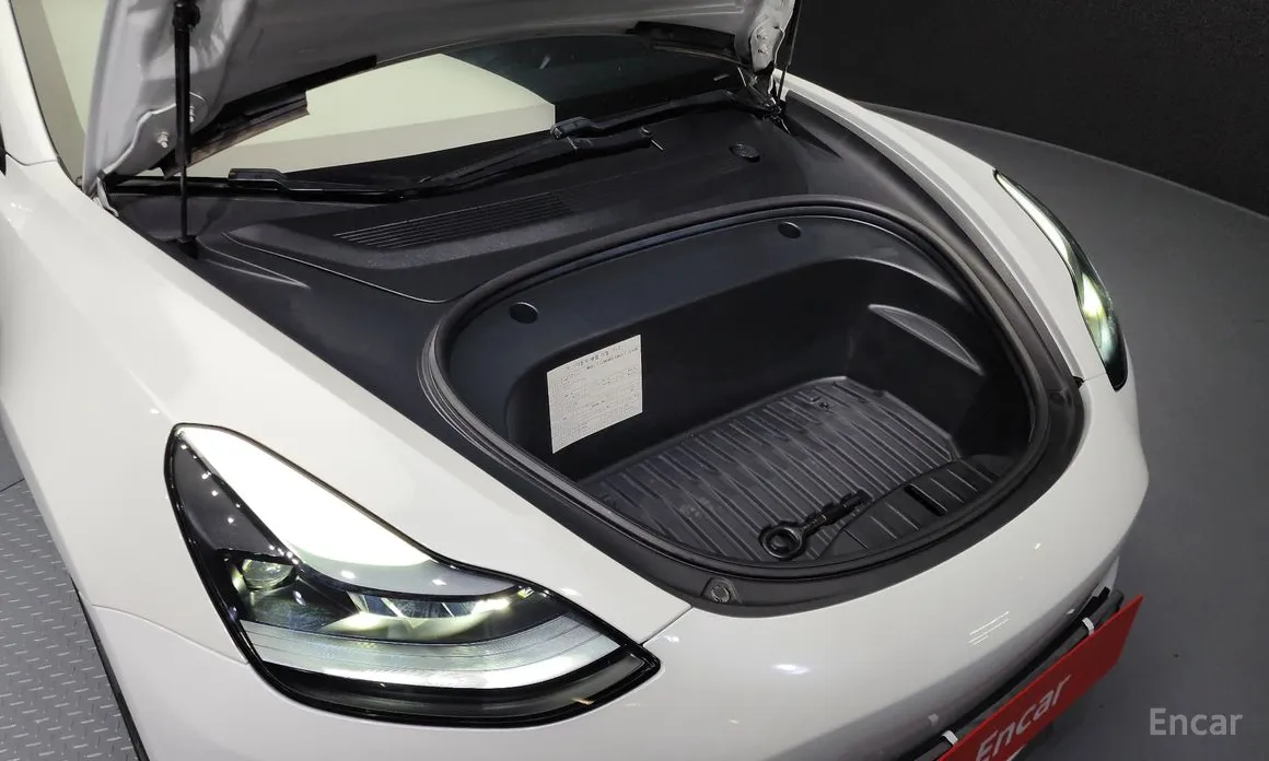 Фото 6 - Tesla Model 3