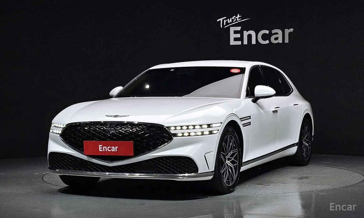 Фото 1 - Genesis G90