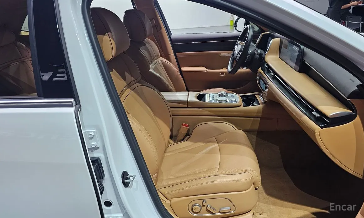 Фото 10 - Genesis G90