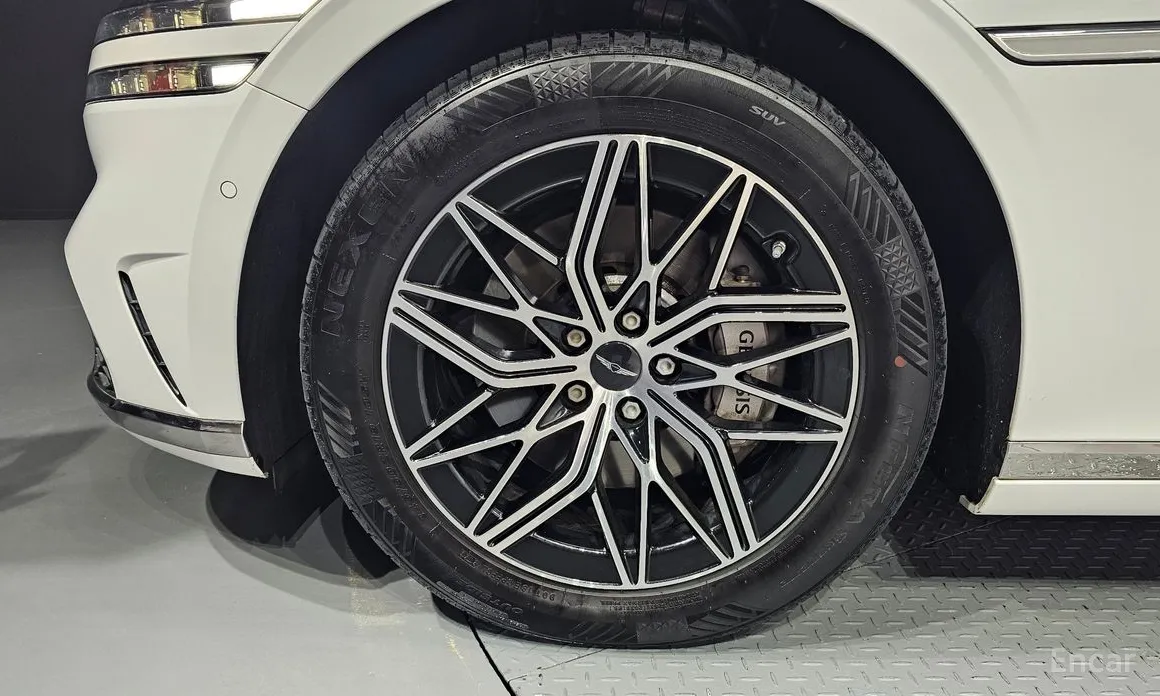 Фото 5 - Genesis G90