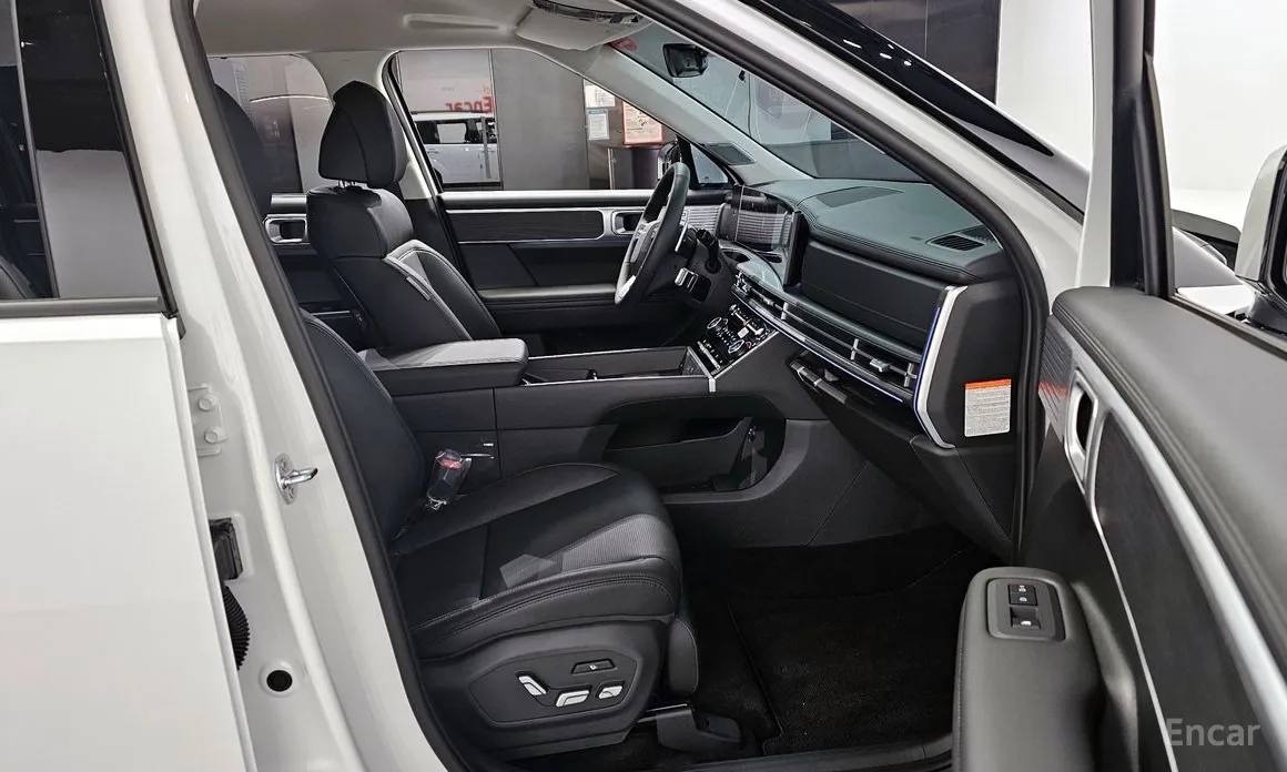 Фото 10 - Hyundai Santa Fe