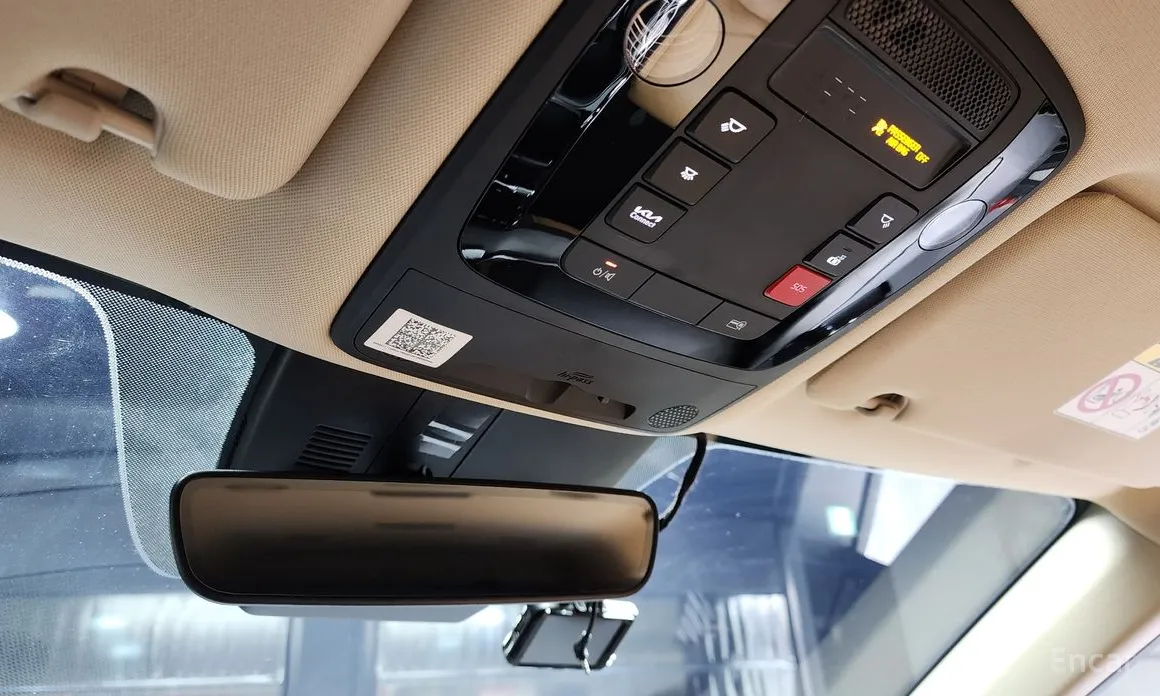 Photo 17 - Kia Carnival