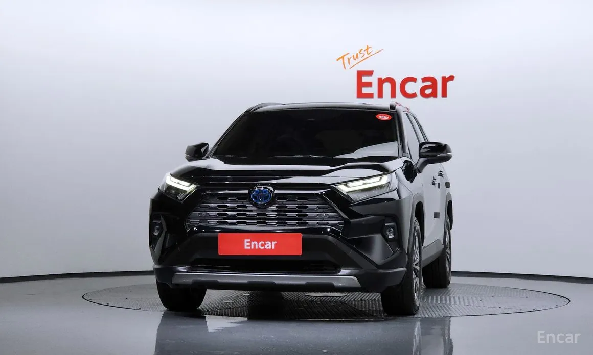 Фото 3 - Toyota RAV4