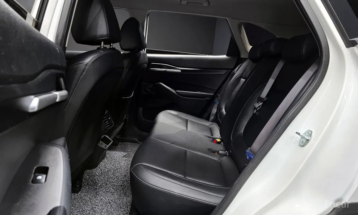 Фото 12 - Kia Seltos