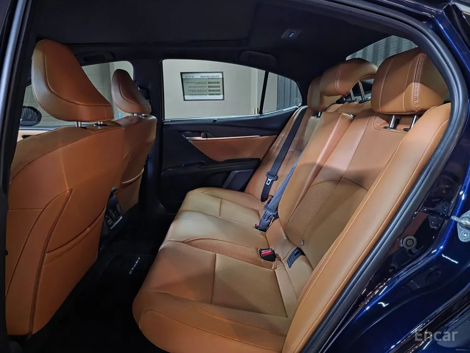 Фото 17 - Toyota Camry