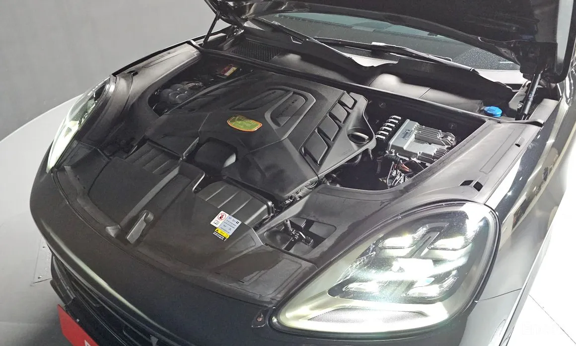 Фото 6 - Porsche Cayenne