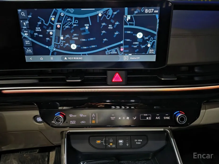 Фото 14 - Kia Carnival