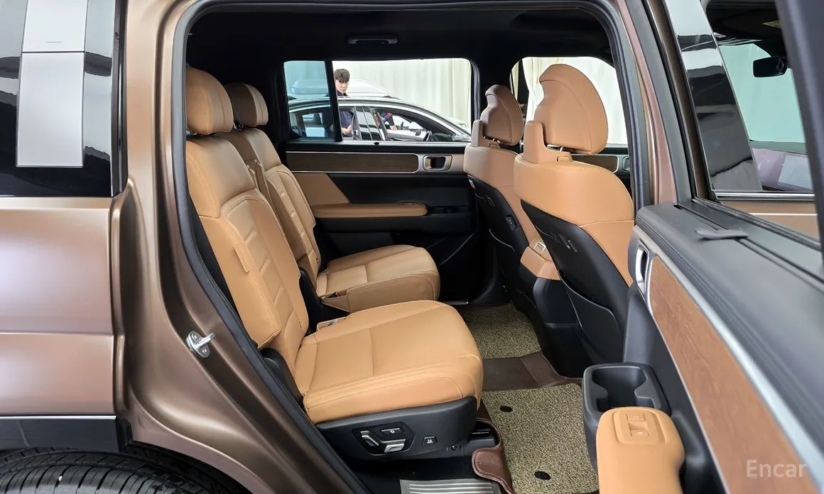 Фото 12 - Hyundai Santa Fe