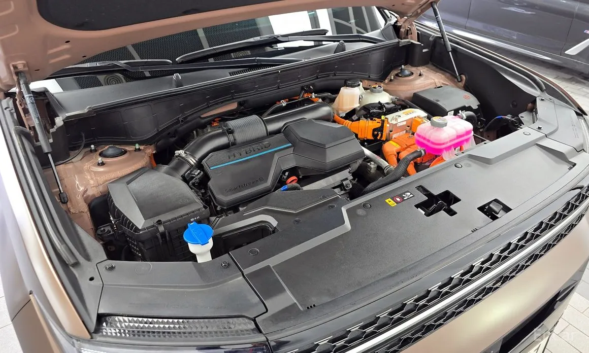 Фото 6 - Hyundai Santa Fe