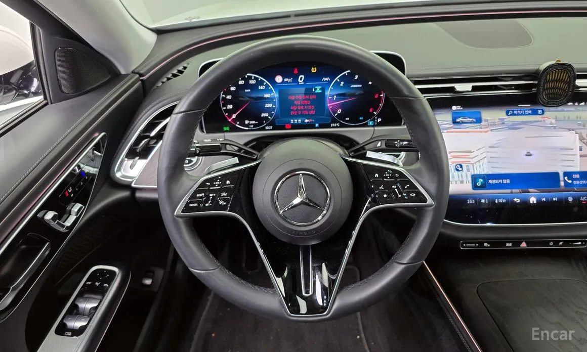 Фото 14 - Mercedes-Benz E-Class