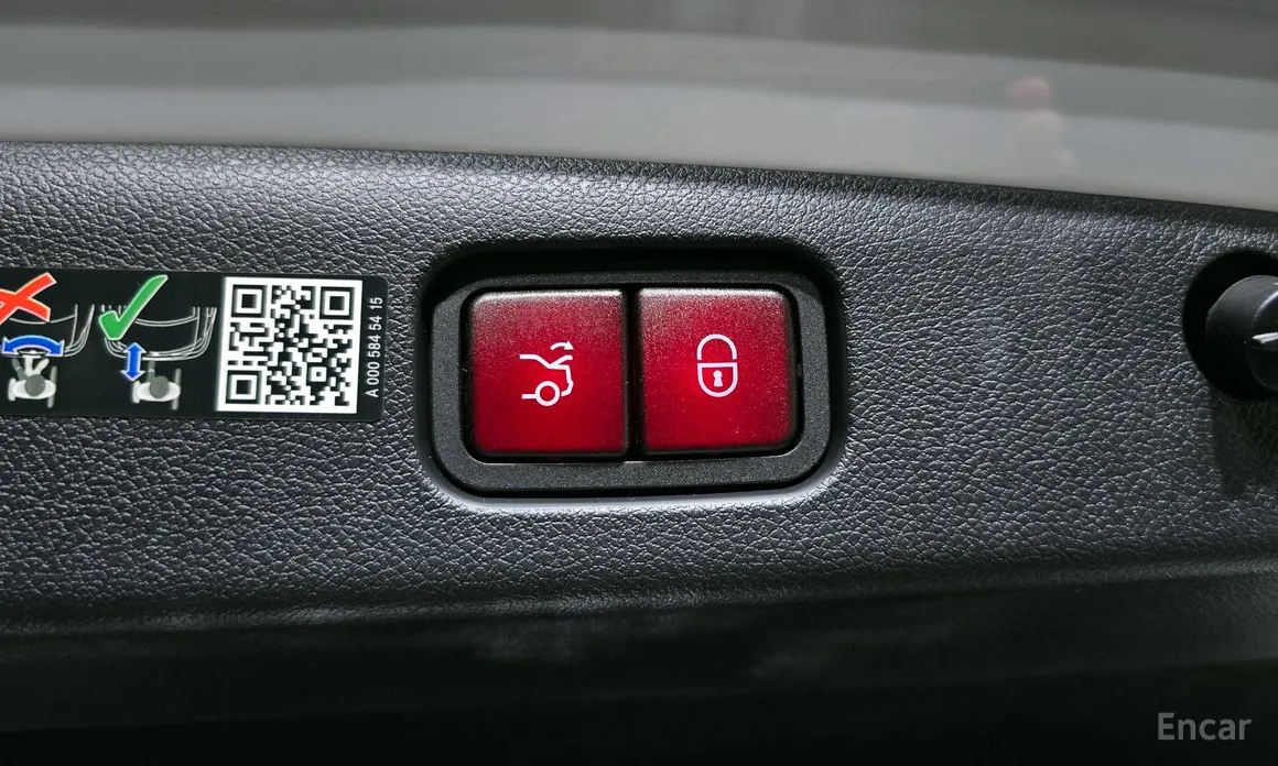 Фото 18 - Mercedes-Benz E-Class