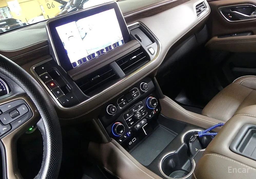 Фото 11 - Chevrolet Surburban