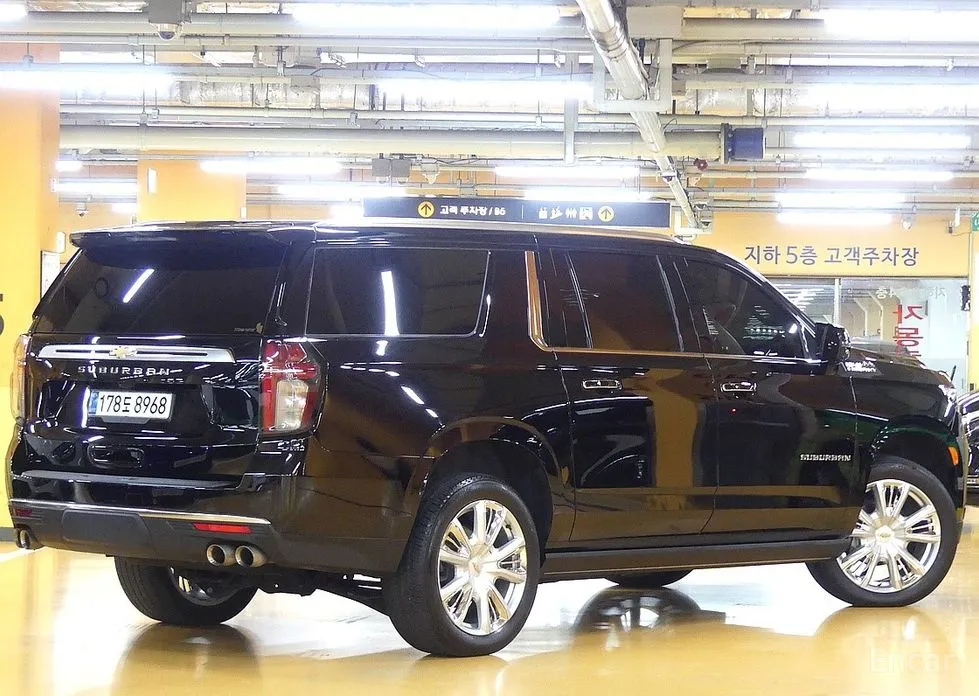 Фото 2 - Chevrolet Surburban