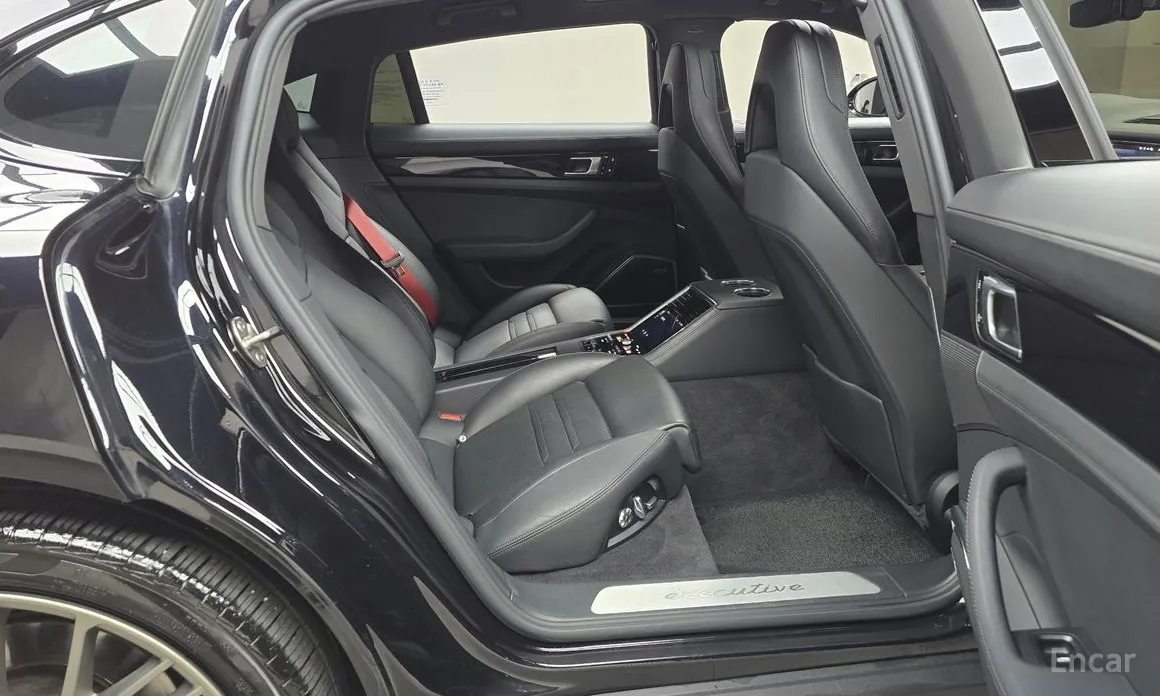 Фото 12 - Porsche Panamera