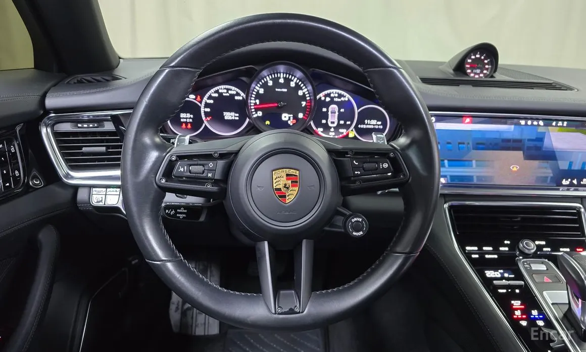 Фото 13 - Porsche Panamera