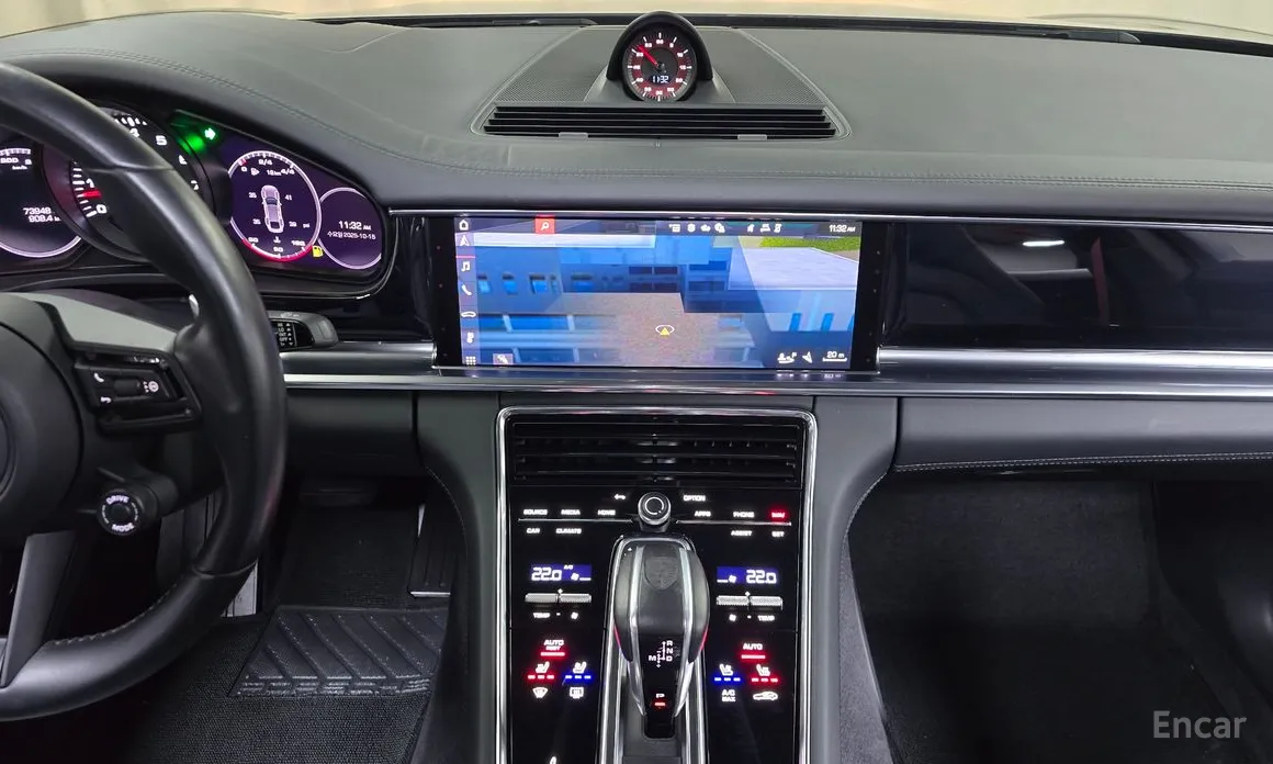 Фото 14 - Porsche Panamera