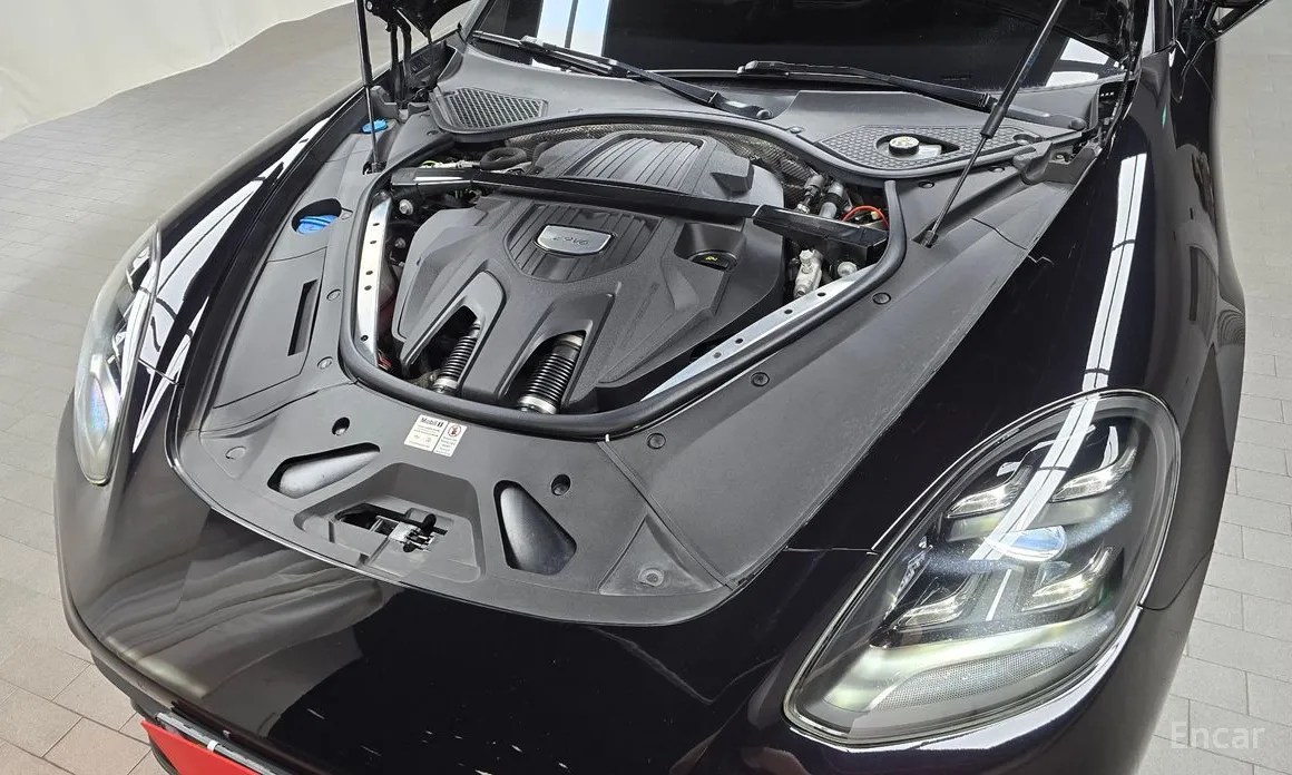 Фото 6 - Porsche Panamera