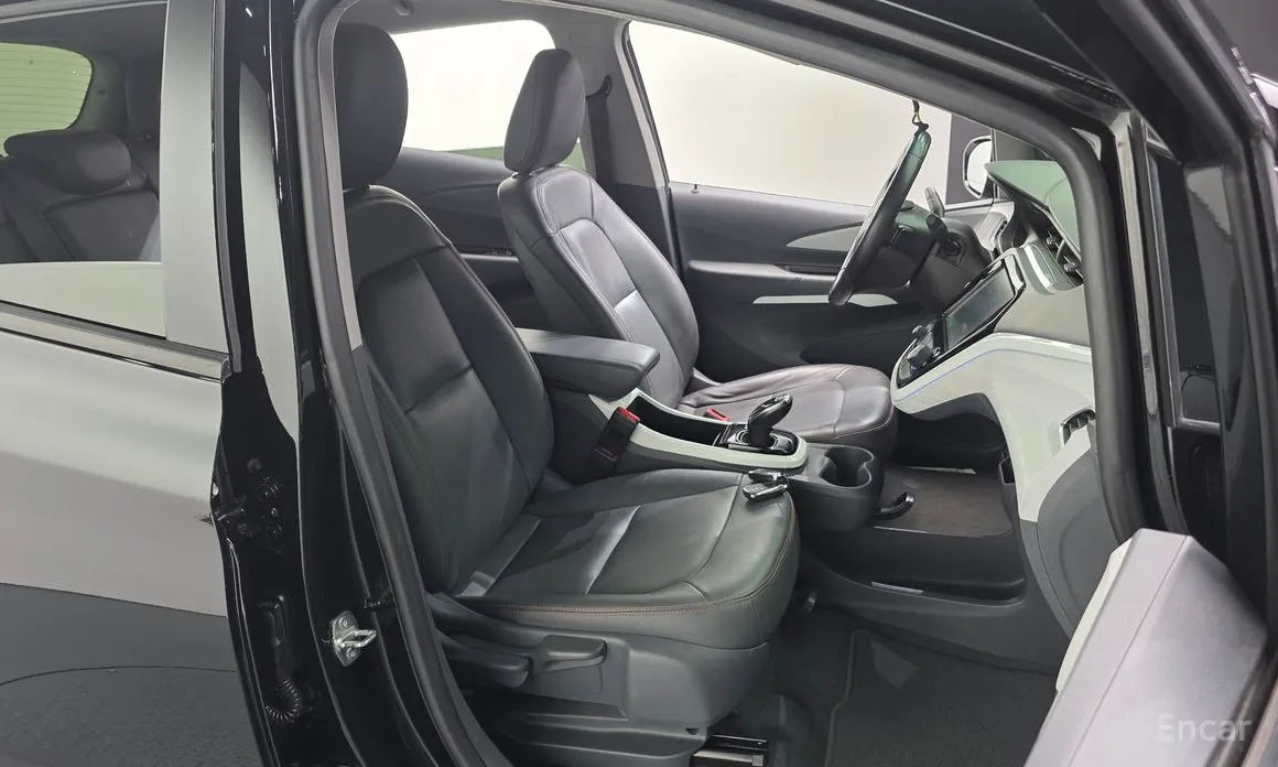 Фото 12 - Chevrolet Bolt EV