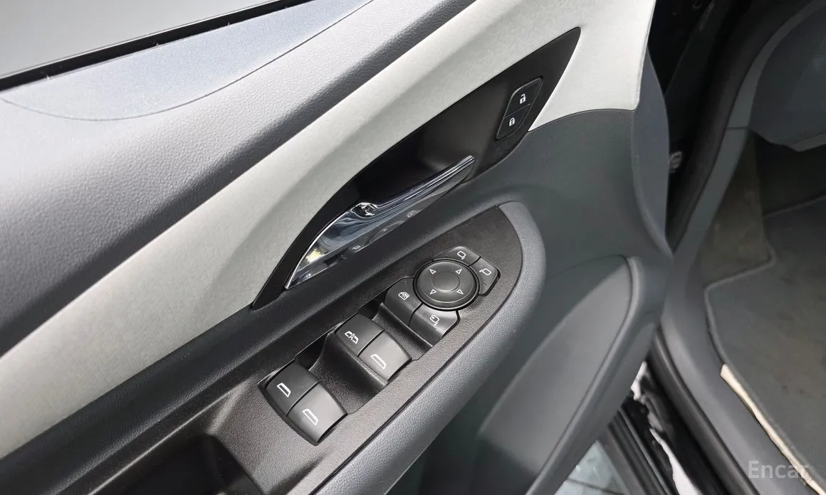 Фото 14 - Chevrolet Bolt EV