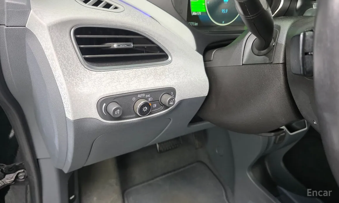 Фото 15 - Chevrolet Bolt EV