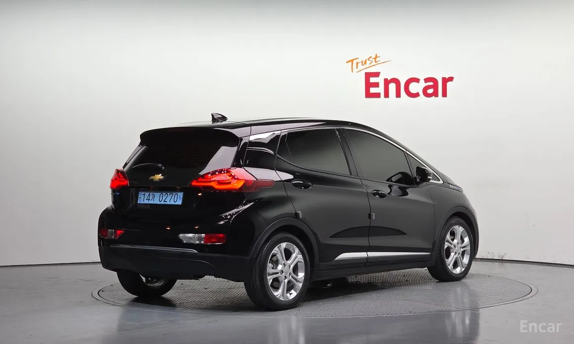 Фото 2 - Chevrolet Bolt EV