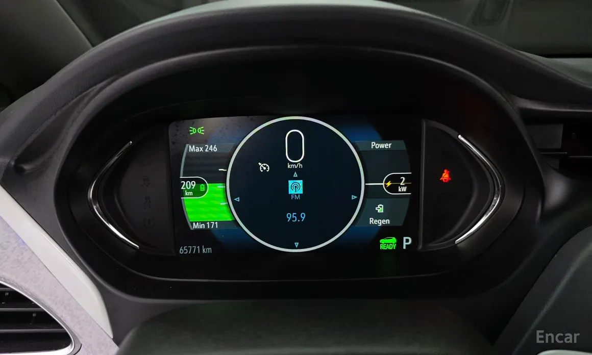 Фото 8 - Chevrolet Bolt EV