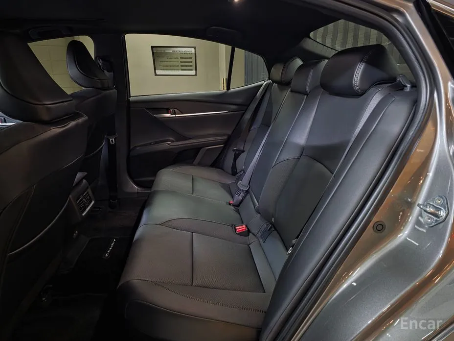 Фото 11 - Toyota Camry