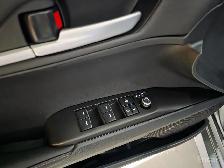 Фото 17 - Toyota Camry