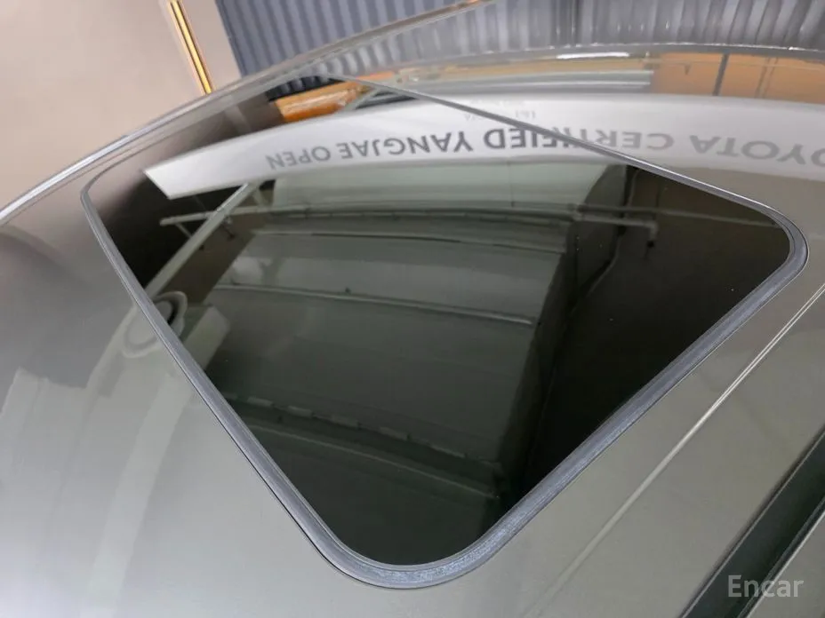 Фото 20 - Toyota Camry