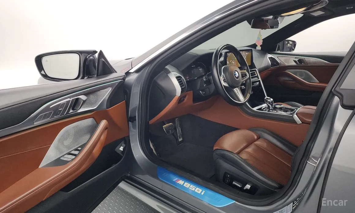 Фото 10 - BMW 8 Series