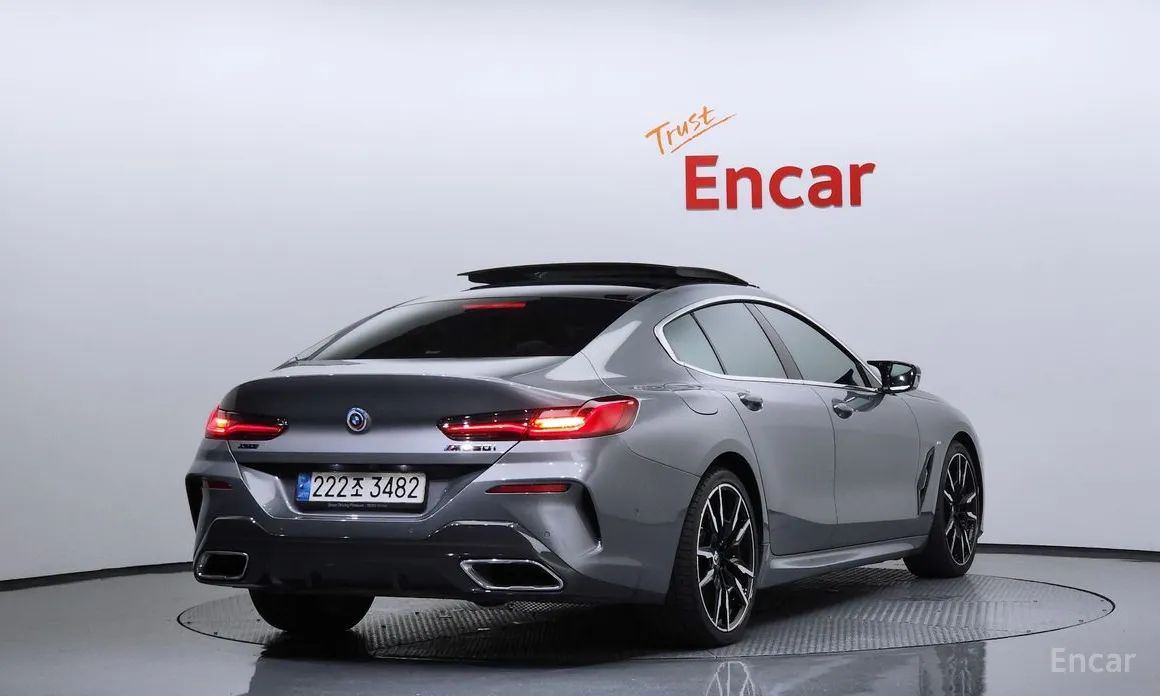 Фото 4 - BMW 8 Series