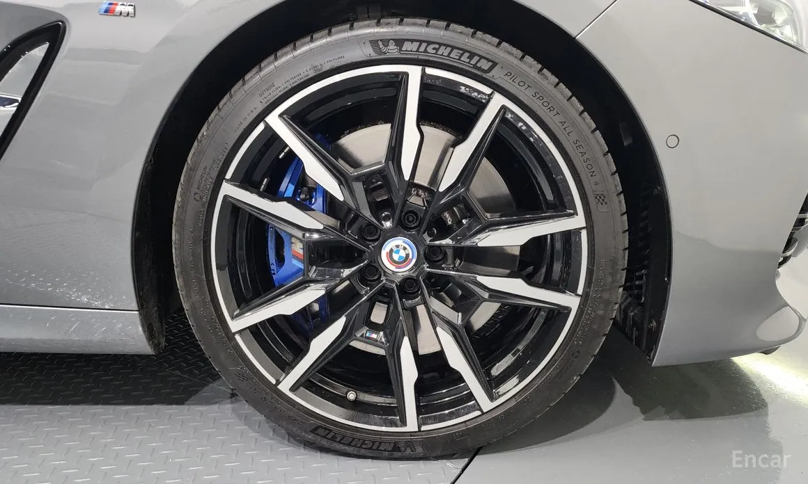 Фото 5 - BMW 8 Series