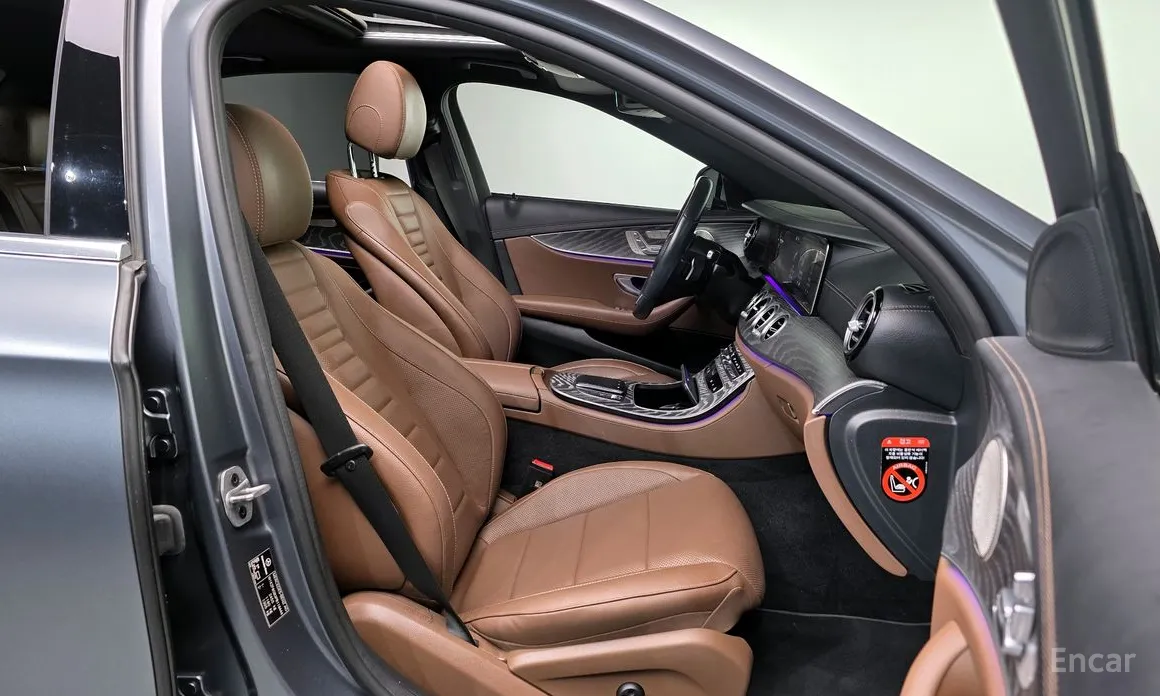 Фото 10 - Mercedes-Benz E-Class