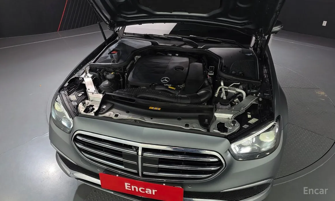 Фото 6 - Mercedes-Benz E-Class