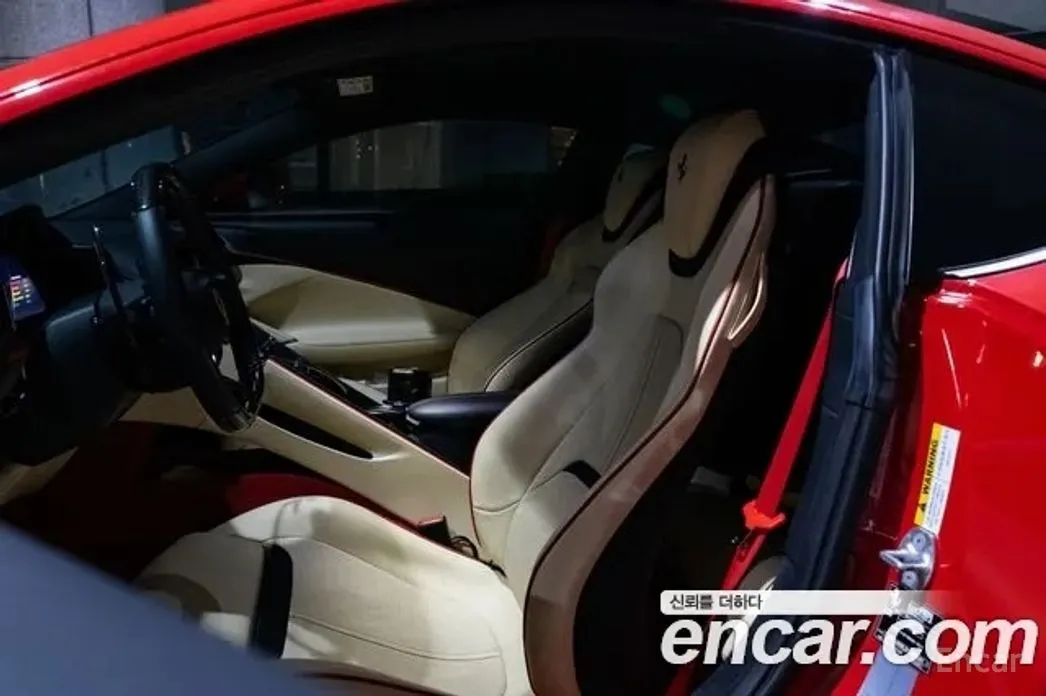 Фото 7 - Ferrari Roma