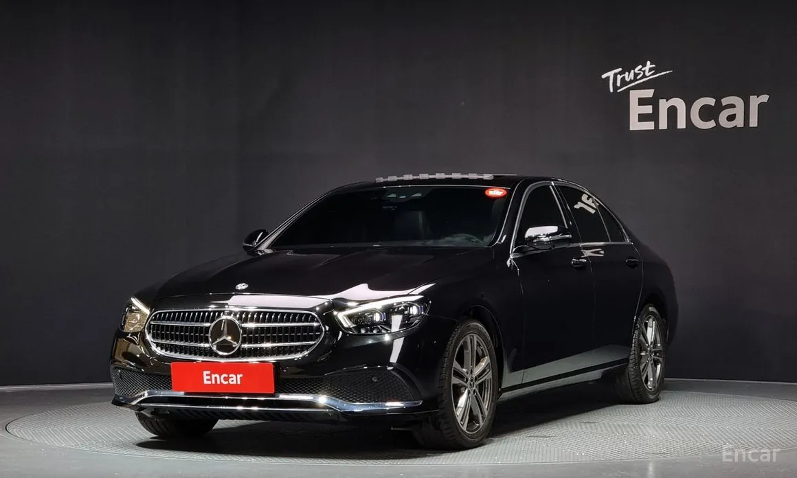 Фото 1 - Mercedes-Benz E-Class