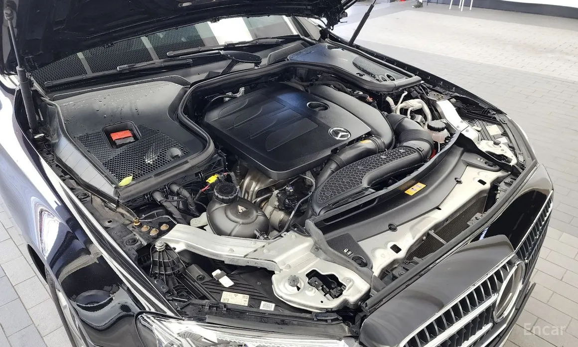 Фото 6 - Mercedes-Benz E-Class