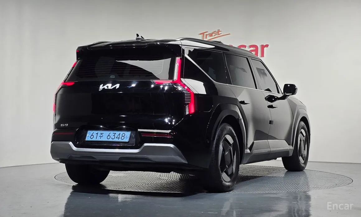 Фото 2 - Kia EV9